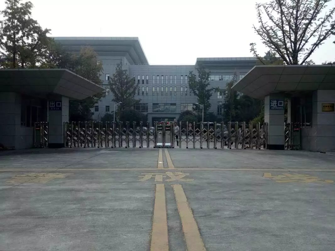 南京六合区南京六合区四川消防总队伸缩门